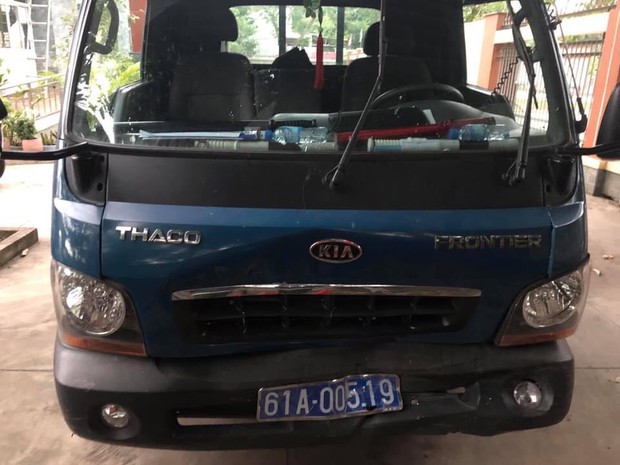 Bình Dương: Kẻ trộm chó liều lĩnh lái ô tô tông thẳng vào Cảnh sát khi bị phát hiện - Ảnh 4.