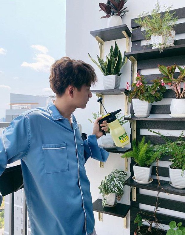Căn hộ của Ngô Kiến Huy: Đơn giản nhưng không thua kém ai trong showbiz, bước vào khu bếp mới trầm trồ - Ảnh 11. Căn hộ của Ngô Kiến Huy: Đơn giản nhưng không thua kém ai trong showbiz, bước vào khu bếp mới trầm trồ - Ảnh 11.