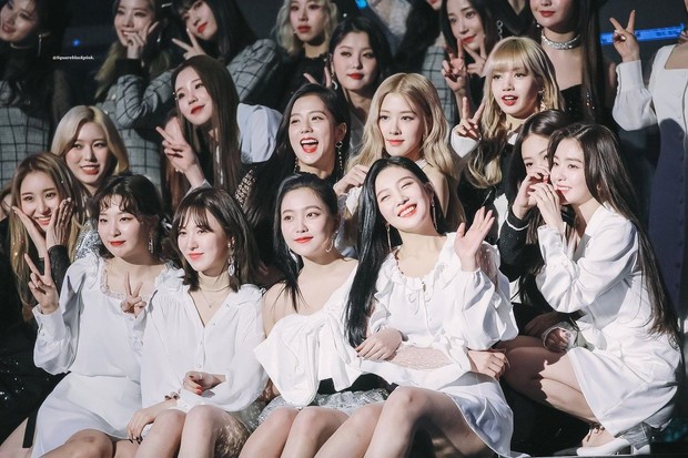 Knet có khái niệm mới cho bộ 5 nhóm nữ Kpop hàng đầu là TeuReBleMaYeo, lo ngại về tương lai khi hợp đồng kết thúc? - Ảnh 7. Knet có khái niệm mới cho bộ 5 nhóm nữ Kpop hàng đầu là TeuReBleMaYeo, lo ngại về tương lai khi hợp đồng kết thúc? - Ảnh 7.