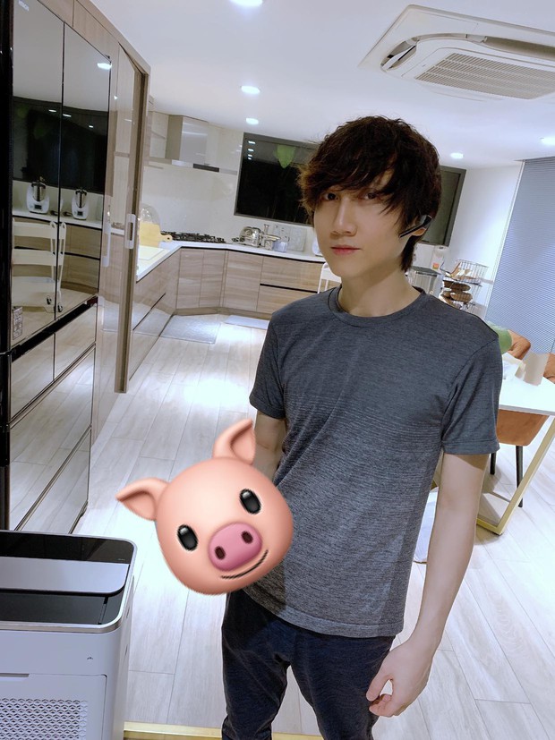 Hé lộ không gian sống của Mr Siro, bước vào sân là biết ông hoàng nhạc sầu sở hữu khối tài sản không phải dạng vừa - Ảnh 7.