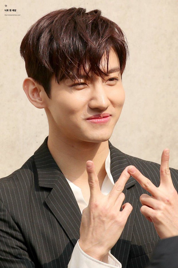 Bảo vệ chung cư bóc tính cách thật của Changmin (DBSK): Có thân thiện tốt bụng như lời đồn? - Ảnh 8. Bảo vệ chung cư bóc tính cách thật của Changmin (DBSK): Có thân thiện tốt bụng như lời đồn? - Ảnh 8.