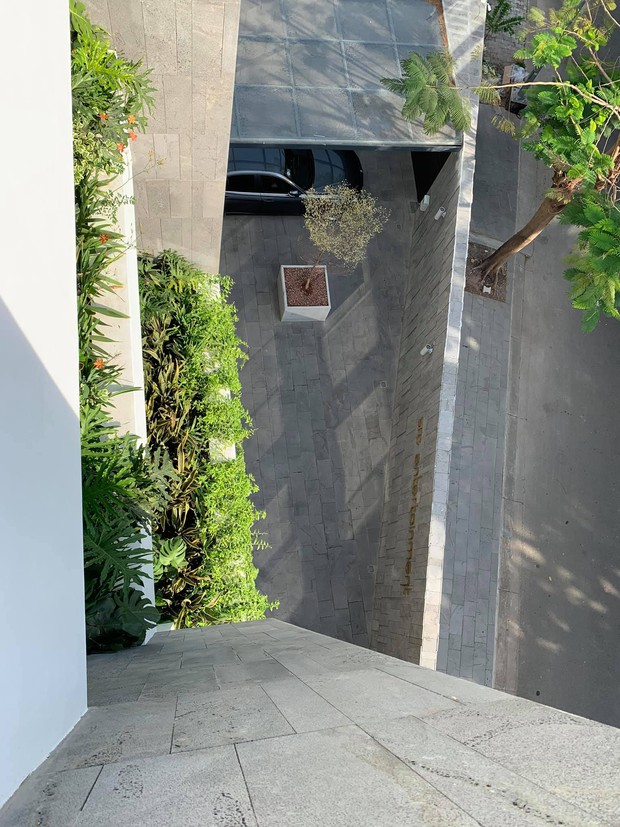 Hé lộ không gian sống của Mr Siro, bước vào sân là biết ông hoàng nhạc sầu sở hữu khối tài sản không phải dạng vừa - Ảnh 2.