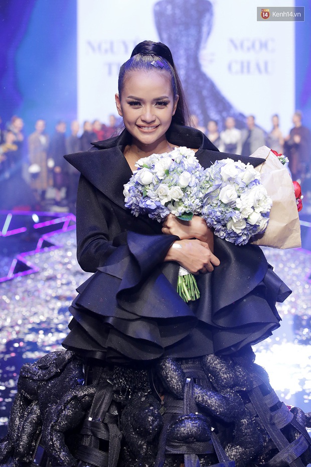 Khoảnh khắc hiếm có: 4 Quán quân Vietnams Next Top Model đọ sắc trong 1 khung hình - Ảnh 9. Khoảnh khắc hiếm có: 4 Quán quân Vietnams Next Top Model đọ sắc trong 1 khung hình - Ảnh 9.