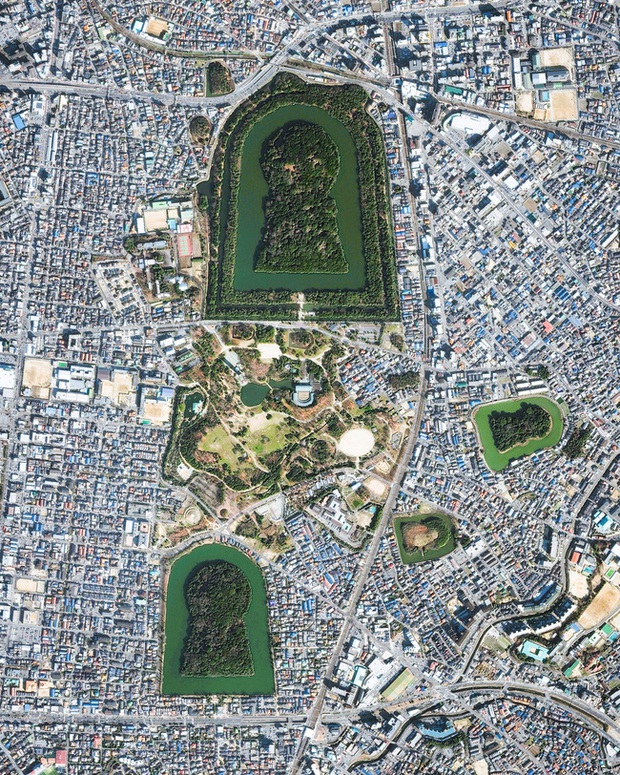 Bí ẩn khu lăng mộ lớn nhất thế giới tại Nhật Bản: Hình thù kỳ lạ, bất khả xâm phạm và là nơi yên nghỉ của Thiên hoàng thần thoại - Ảnh 1.