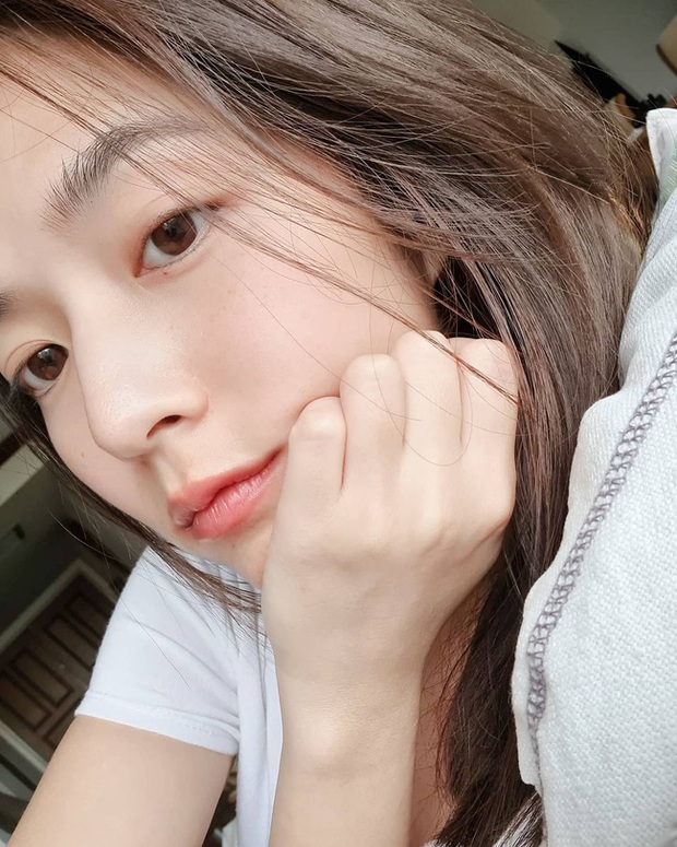 2021 rồi, hội sành skincare sẽ làm 4 điều khác hẳn với những năm cũ để làn da chạm tới một level hoàn hảo nữa - Ảnh 2. 2021 rồi, hội sành skincare sẽ làm 4 điều khác hẳn với những năm cũ để làn da chạm tới một level hoàn hảo nữa - Ảnh 2.