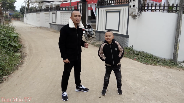 Mao Đệ khánh thành biệt thự 2,5 tỷ to nhất làng sau khi Mao Ca khoe biệt phủ gây choáng ngợp ở Ba Vì - Ảnh 4. Mao Đệ khánh thành biệt thự 2,5 tỷ to nhất làng sau khi Mao Ca khoe biệt phủ gây choáng ngợp ở Ba Vì - Ảnh 4.