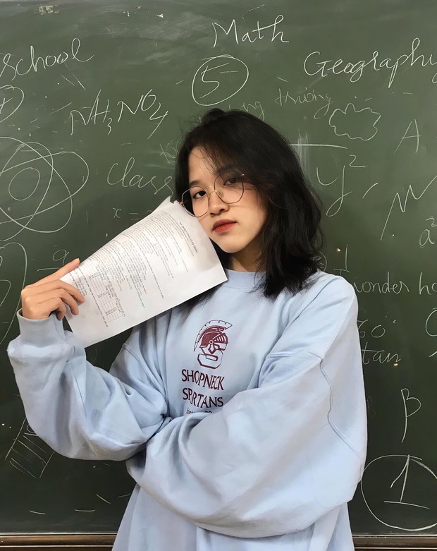 Nữ sinh khác một trời một vực khi đi học mùa hè và mùa đông: Ai bảo nhan sắc không thể đổi trắng thay đen! - Ảnh 5.