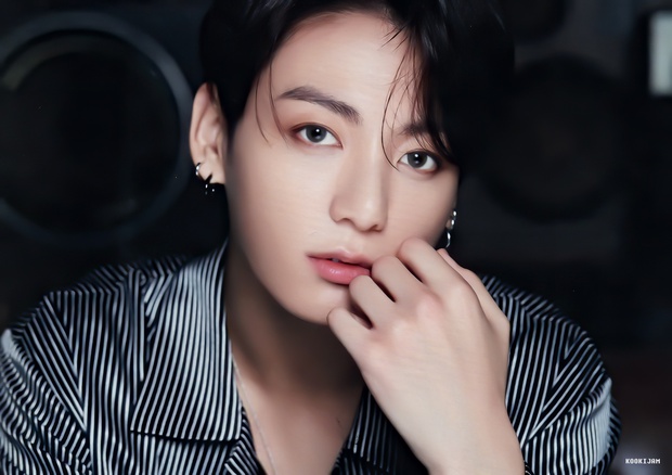 Jungkook (BTS) hết nhuộm tóc vàng hoe lại âm thầm cập nhật tài khoản Apple Music, ngày tung mixtape solo đã đến gần lắm rồi? - Ảnh 1. Jungkook (BTS) hết nhuộm tóc vàng hoe lại âm thầm cập nhật tài khoản Apple Music, ngày tung mixtape solo đã đến gần lắm rồi? - Ảnh 1.