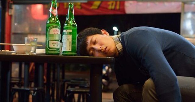 Chàng HLV trẻ 28 tuổi bất ngờ nhận chẩn đoán mắc suy thận vì thường xuyên làm 2 hành động sau khi uống rượu - Ảnh 3.