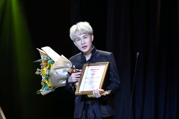 Bị hỏi vượt qua đàn anh Noo Phước Thịnh, Soobin Hoàng Sơn để giành giải Nam ca sĩ được yêu thích nhất, Jack đáp trả cực khéo! - Ảnh 1. Bị hỏi vượt qua đàn anh Noo Phước Thịnh, Soobin Hoàng Sơn để giành giải Nam ca sĩ được yêu thích nhất, Jack đáp trả cực khéo! - Ảnh 1.