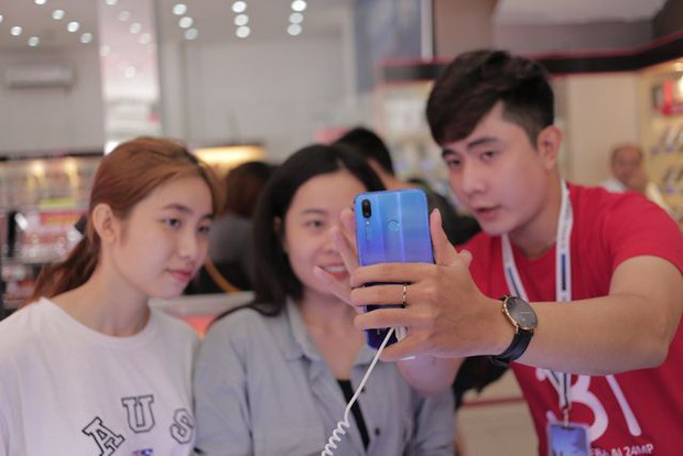 GenZ làm gì trên chiếc smartphone 4G của mình: Kết nối không giới hạn, giải trí hết ga và còn nhiều hơn thế nữa - Ảnh 3.