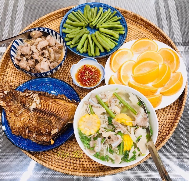 Loạt mâm cơm ngon đỉnh cấp của chị vợ đảm, anh chồng nào lấy được chắc nằm ngủ cũng cười - Ảnh 3. Loạt mâm cơm ngon đỉnh cấp của chị vợ đảm, anh chồng nào lấy được chắc nằm ngủ cũng cười - Ảnh 3.