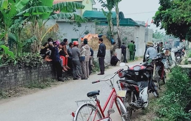 Bàng hoàng phát hiện người vợ nằm gục trên nền nhà, hai bố con cháy đen trong nhà tắm - Ảnh 1. Bàng hoàng phát hiện người vợ nằm gục trên nền nhà, hai bố con cháy đen trong nhà tắm - Ảnh 1.