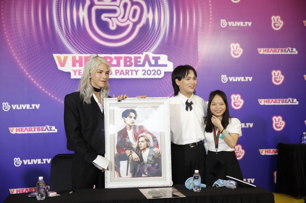 Nguyễn Trần Trung Quân - Denis Đặng liên tục phát cẩu lương, Uni5 gây thương nhớ vì nhan sắc ngày càng thăng hạng - Ảnh 4.