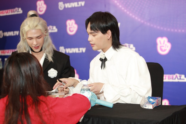 Nguyễn Trần Trung Quân - Denis Đặng liên tục phát cẩu lương, Uni5 gây thương nhớ vì nhan sắc ngày càng thăng hạng - Ảnh 7.