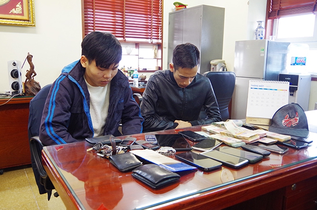 Triệt phá đường dây đánh bạc 700 tỷ đồng: Ông trùm 20 tuổi là ai? - Ảnh 1. Triệt phá đường dây đánh bạc 700 tỷ đồng: Ông trùm 20 tuổi là ai? - Ảnh 1.