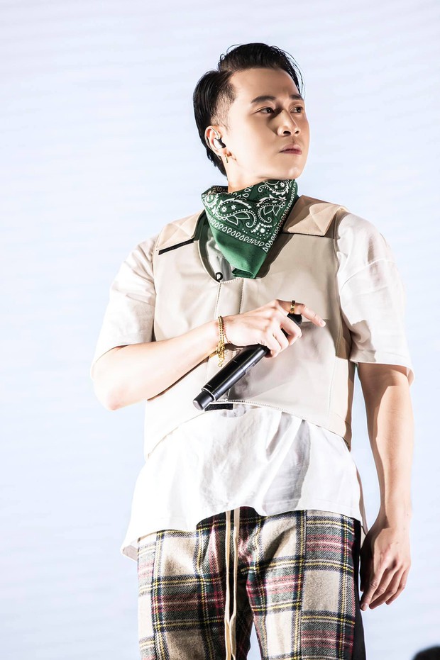 Sau track diss bảo thủ của rapper có tiếng Underground, Karik lên tiếng: Đừng khịa anh em Rap Việt và King Of Rap nữa - Ảnh 7. Sau track diss bảo thủ của rapper có tiếng Underground, Karik lên tiếng: Đừng khịa anh em Rap Việt và King Of Rap nữa - Ảnh 7.