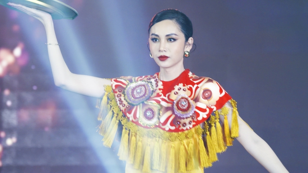 Cập nhật Bán kết Đại Sứ Hoàn Mỹ: Top 6 chính thức lộ diện, số phận của Lương Mỹ Kỳ và Vũ Thu Phương gây choáng - Ảnh 40. Cập nhật Bán kết Đại Sứ Hoàn Mỹ: Top 6 chính thức lộ diện, số phận của Lương Mỹ Kỳ và Vũ Thu Phương gây choáng - Ảnh 40.