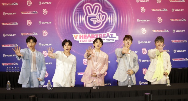 Nguyễn Trần Trung Quân - Denis Đặng liên tục phát cẩu lương, Uni5 gây thương nhớ vì nhan sắc ngày càng thăng hạng - Ảnh 1.