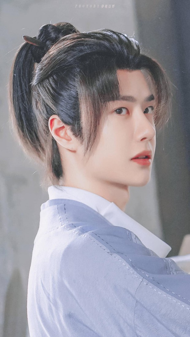 Hữu Phỉ đã hết mà fan vẫn si-mê-ly chú bé Vương Nhất Bác: Má phúng phính thế này lỡ bị bắt mất thì sao? - Ảnh 8. Hữu Phỉ đã hết mà fan vẫn si-mê-ly chú bé Vương Nhất Bác: Má phúng phính thế này lỡ bị bắt mất thì sao? - Ảnh 8.
