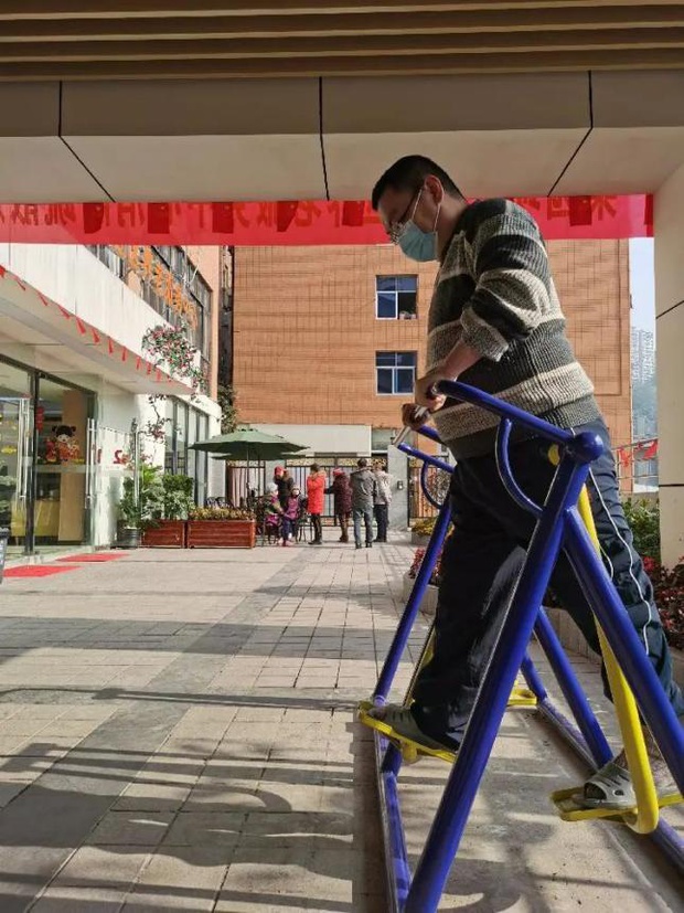 Người đàn ông 39 tuổi vào viện dưỡng lão sống rồi tuyên bố không muốn về vì ở đây... sướng quá - Ảnh 3. Người đàn ông 39 tuổi vào viện dưỡng lão sống rồi tuyên bố không muốn về vì ở đây... sướng quá - Ảnh 3.