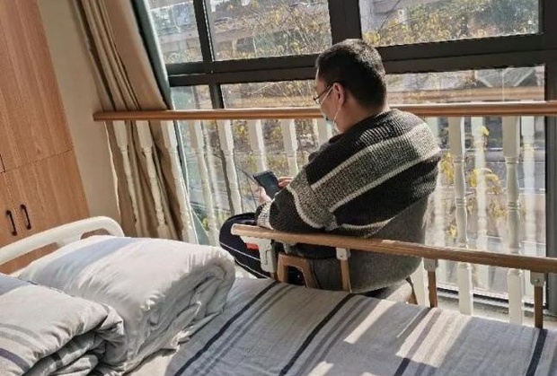 Người đàn ông 39 tuổi vào viện dưỡng lão sống rồi tuyên bố không muốn về vì ở đây... sướng quá - Ảnh 1. Người đàn ông 39 tuổi vào viện dưỡng lão sống rồi tuyên bố không muốn về vì ở đây... sướng quá - Ảnh 1.