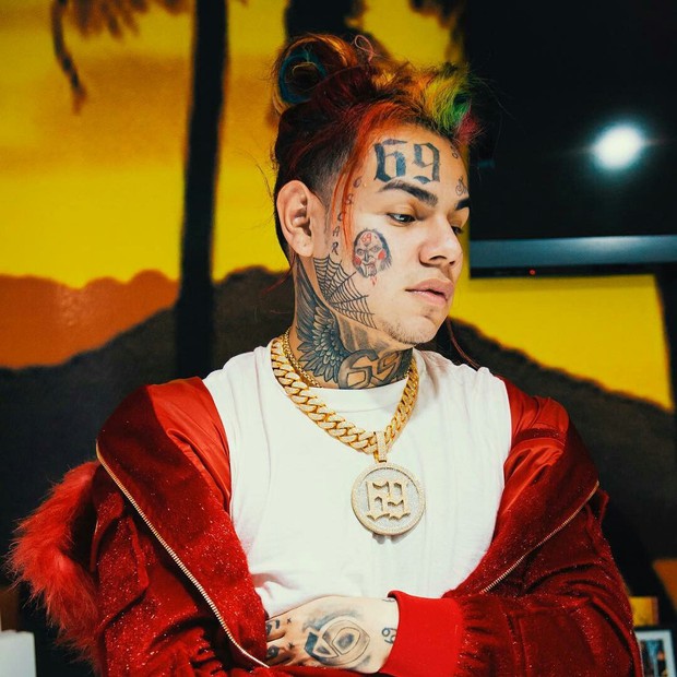 Nam rapper ngồi không cũng dính đạn bão bình luận khi Ariana Grande ra nhạc mới chỉ vì cái rap name? - Ảnh 3. Nam rapper ngồi không cũng dính đạn bão bình luận khi Ariana Grande ra nhạc mới chỉ vì cái rap name? - Ảnh 3.