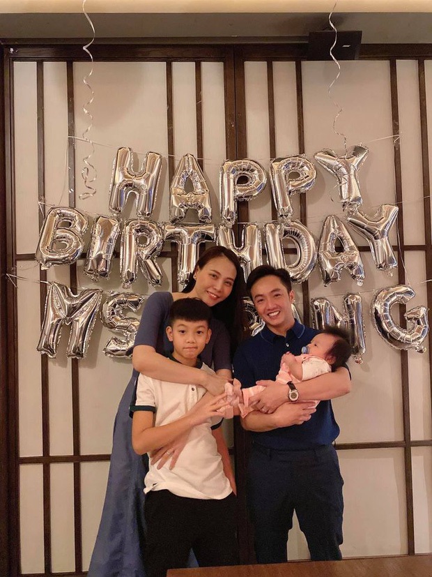 Đàm Thu Trang phá lệ hé lộ gần hết diện mạo ái nữ đầu lòng, nhìn góc nghiêng đã thấy đúng chất... “đẻ thuê” - Ảnh 5. Đàm Thu Trang phá lệ hé lộ gần hết diện mạo ái nữ đầu lòng, nhìn góc nghiêng đã thấy đúng chất... “đẻ thuê” - Ảnh 5.
