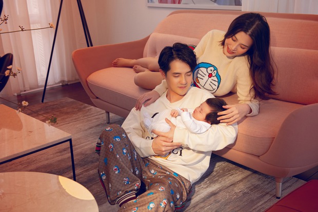 Clip: Nghe cách mẹ bỉm Đông Nhi năn nỉ fan khi ra về sau sự kiện là đủ biết “thế lực nhí” Winnie quyền lực cỡ nào - Ảnh 6. Clip: Nghe cách mẹ bỉm Đông Nhi năn nỉ fan khi ra về sau sự kiện là đủ biết “thế lực nhí” Winnie quyền lực cỡ nào - Ảnh 6.