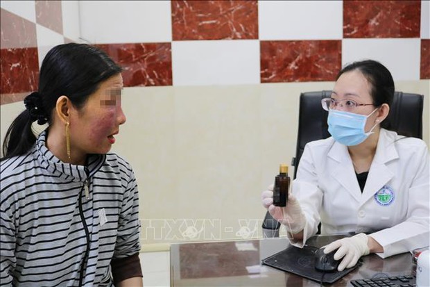 Nhiều chị em bị tai biến do làm trắng da cấp tốc đón Tết - Ảnh 2.