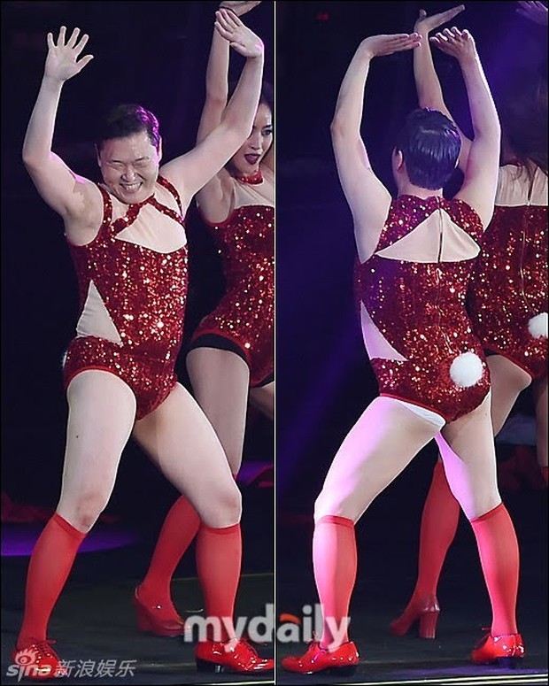 Loạt outfit gây tranh cãi bậc nhất Kpop: SNSD bị nghi đạo nhái, PSY diện jumpsuit sexy nhưng chưa sốc bằng boygroup mặc mỗi nội y lên stage - Ảnh 17. Loạt outfit gây tranh cãi bậc nhất Kpop: SNSD bị nghi đạo nhái, PSY diện jumpsuit sexy nhưng chưa sốc bằng boygroup mặc mỗi nội y lên stage - Ảnh 17.