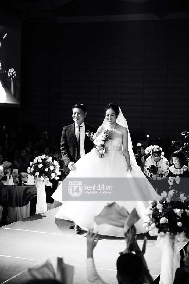 Đám cưới NS Công Lý: Cô dâu chú rể rót rượu mừng trong hạnh phúc ngập tràn, Thuỵ Vân, Dương Hoàng Yến và dàn sao đình đám đến chung vui - Ảnh 6.