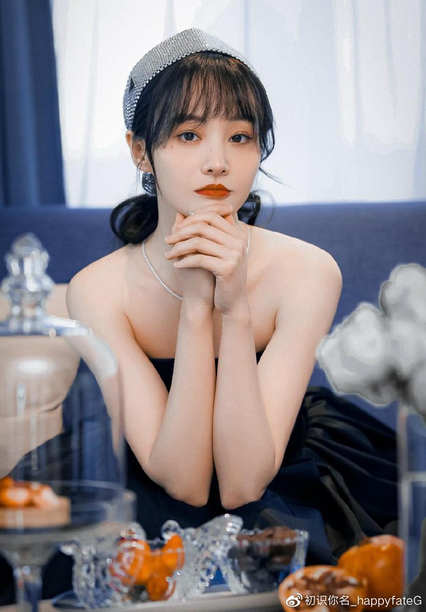 Hé lộ kim chủ thế lực khủng đứng sau Trịnh Sảng: Quen biết toàn tai to mặt lớn, bảo sao nữ diễn viên được thiên vị - Ảnh 4.