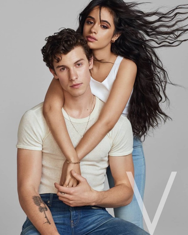 Twitter náo loạn vì tin đồn Shawn Mendes bí mật đính hôn với Camila Cabello sau 1 năm rưỡi hẹn hò - Ảnh 2. Twitter náo loạn vì tin đồn Shawn Mendes bí mật đính hôn với Camila Cabello sau 1 năm rưỡi hẹn hò - Ảnh 2.