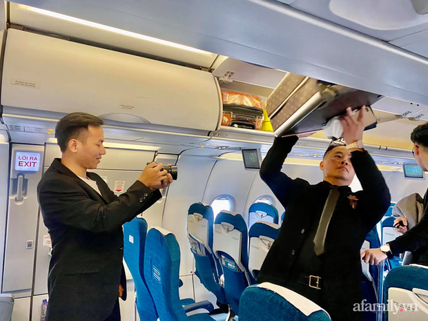 Màn rước dâu cực sang chảnh bằng máy bay của cặp đôi chú rể Hà Nội cô dâu Đà Nẵng, sốc hơn nữa là sự xuất hiện của dàn siêu xe trị giá hàng chục tỷ đồng! - Ảnh 4. Màn rước dâu cực sang chảnh bằng máy bay của cặp đôi chú rể Hà Nội cô dâu Đà Nẵng, sốc hơn nữa là sự xuất hiện của dàn siêu xe trị giá hàng chục tỷ đồng! - Ảnh 4.