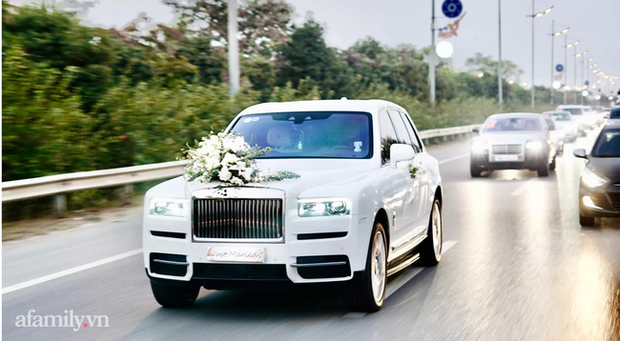 Màn rước dâu cực sang chảnh bằng máy bay của cặp đôi chú rể Hà Nội cô dâu Đà Nẵng, sốc hơn nữa là sự xuất hiện của dàn siêu xe trị giá hàng chục tỷ đồng! - Ảnh 9. Màn rước dâu cực sang chảnh bằng máy bay của cặp đôi chú rể Hà Nội cô dâu Đà Nẵng, sốc hơn nữa là sự xuất hiện của dàn siêu xe trị giá hàng chục tỷ đồng! - Ảnh 9.