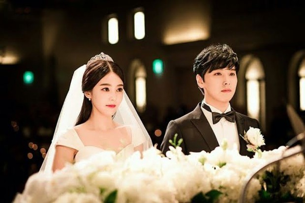 Sungmin (SuJu) vừa xác nhận cùng vợ tham gia show thực tế mới, E.L.F đã gay gắt: Mau cút khỏi nhóm! - Ảnh 2. Sungmin (SuJu) vừa xác nhận cùng vợ tham gia show thực tế mới, E.L.F đã gay gắt: Mau cút khỏi nhóm! - Ảnh 2.
