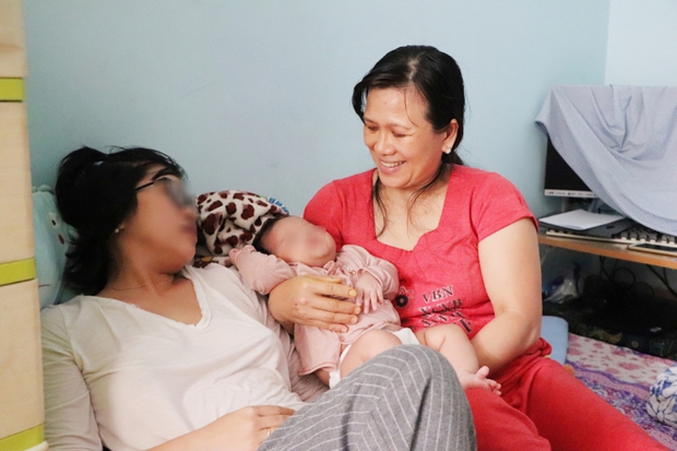 Nỗi đau của sản phụ bị liệt nửa người sau khi sinh mổ: Giờ em không thể cho con bú và tự tay ôm ấp chăm sóc con, chỉ mong BV trả lại hồ sơ bệnh án - Ảnh 8. Nỗi đau của sản phụ bị liệt nửa người sau khi sinh mổ: Giờ em không thể cho con bú và tự tay ôm ấp chăm sóc con, chỉ mong BV trả lại hồ sơ bệnh án - Ảnh 8.