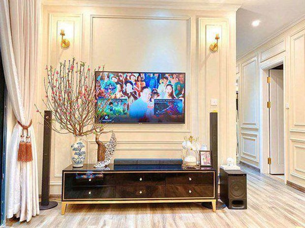 Căn hộ của hot mom Ly Kute: Sang chảnh nhưng không kém phần ấm cúng, riêng căn bếp chiếm hết spotlight - Ảnh 3. Căn hộ của hot mom Ly Kute: Sang chảnh nhưng không kém phần ấm cúng, riêng căn bếp chiếm hết spotlight - Ảnh 3.
