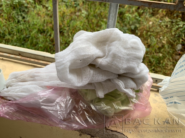 Vụ mẹ đẻ nhẫn tâm giết con đẻ chưa đầy 4 tháng tuổi: Con khóc nhiều nên mẹ dùng khăn tã siết cổ con đến chết - Ảnh 2. Vụ mẹ đẻ nhẫn tâm giết con đẻ chưa đầy 4 tháng tuổi: Con khóc nhiều nên mẹ dùng khăn tã siết cổ con đến chết - Ảnh 2.