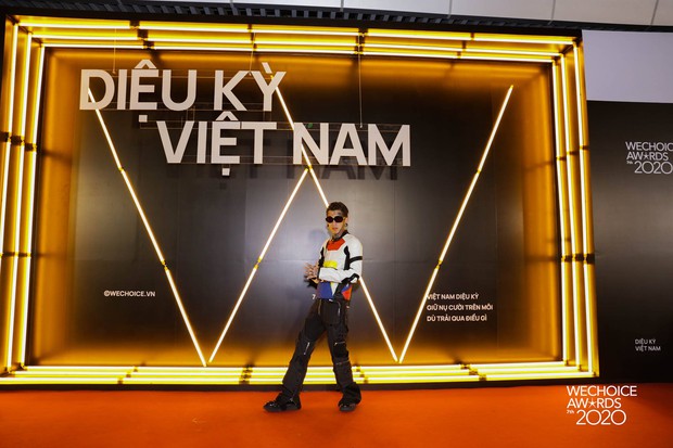 Dàn sao Rap Việt, Sao Nhập Ngũ, Người Ấy Là Ai... xúng xính lên đồ đổ bộ thảm đỏ WeChoice Awards 2020 - Ảnh 1. Dàn sao Rap Việt, Sao Nhập Ngũ, Người Ấy Là Ai... xúng xính lên đồ đổ bộ thảm đỏ WeChoice Awards 2020 - Ảnh 1.