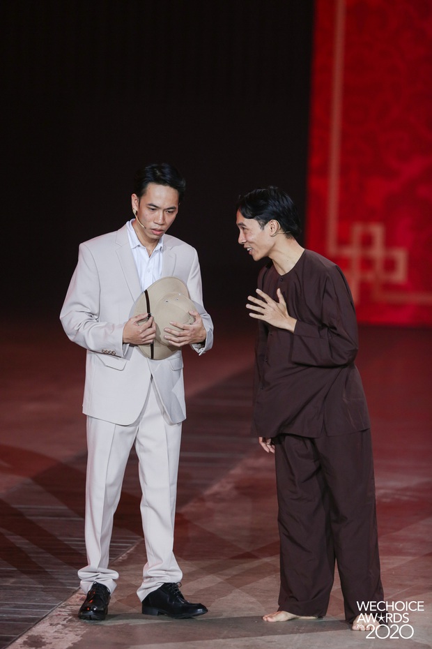 1977 Vlog và Soytiet lần đầu tiên song kiếm hợp bích: Tiếp tục cà khịa cả thế giới, từ Sơn Tùng M-TP đến Bích Phương đều lên thớt - Ảnh 3.