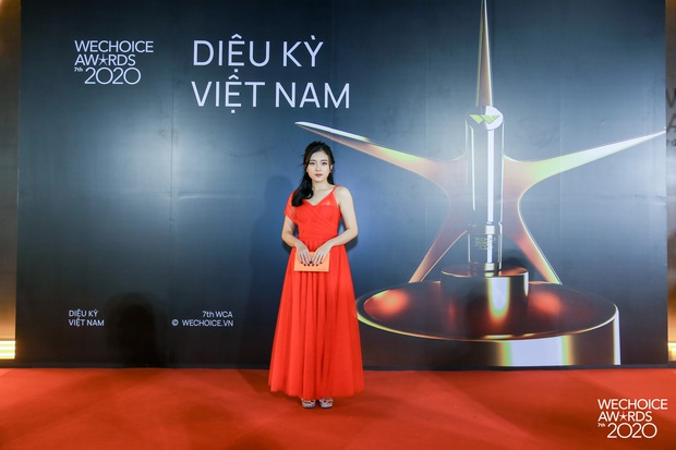 Ngắm nhan sắc và thần thái của dàn mỹ nữ làng game xuất hiện tại thảm đỏ WeChoice Awards 2020: Xứng đáng cực phẩm! - Ảnh 3.