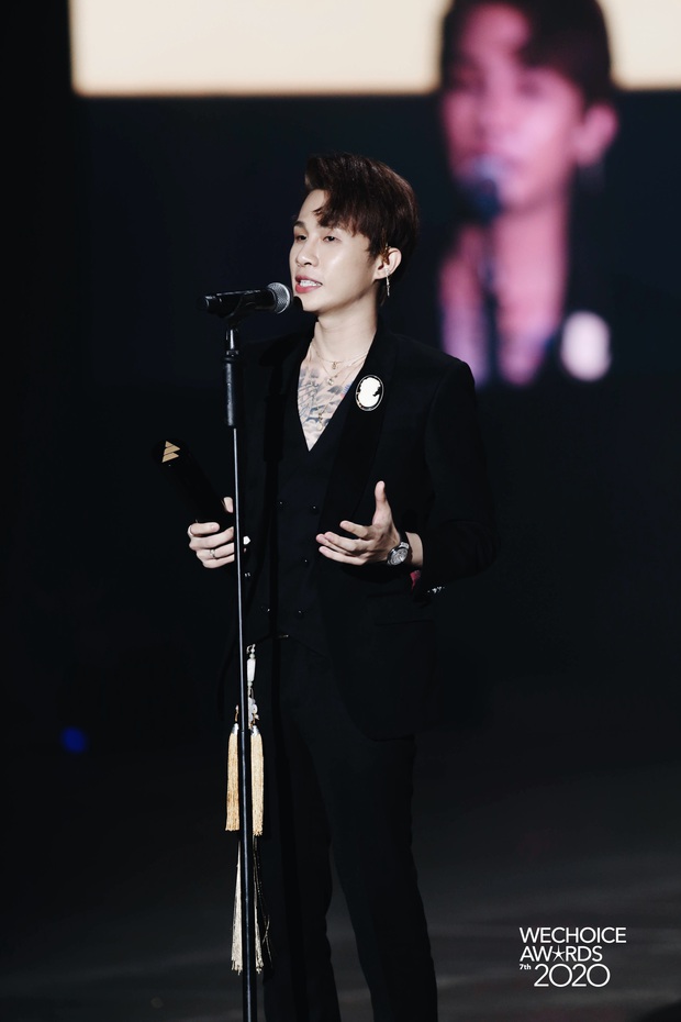 Kết quả 6 hạng mục giải trí WeChoice Awards 2020: Thuỷ Tiên - MCK được xướng tên, bất ngờ nhất Jack và “cuộc đua nghẹt thở” với Sơn Tùng - Ảnh 5. Kết quả 6 hạng mục giải trí WeChoice Awards 2020: Thuỷ Tiên - MCK được xướng tên, bất ngờ nhất Jack và “cuộc đua nghẹt thở” với Sơn Tùng - Ảnh 5.