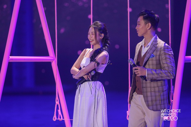 AMEE tái hợp Hoàng Dũng - Ricky Star, lần đầu hòa giọng cùng Quân A.P mang đến màn mashup không tưởng tại Gala WCA 2020 - Ảnh 4. AMEE tái hợp Hoàng Dũng - Ricky Star, lần đầu hòa giọng cùng Quân A.P mang đến màn mashup không tưởng tại Gala WCA 2020 - Ảnh 4.