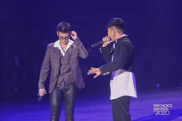 AMEE tái hợp Hoàng Dũng - Ricky Star, lần đầu hòa giọng cùng Quân A.P mang đến màn mashup không tưởng tại Gala WCA 2020 - Ảnh 10. AMEE tái hợp Hoàng Dũng - Ricky Star, lần đầu hòa giọng cùng Quân A.P mang đến màn mashup không tưởng tại Gala WCA 2020 - Ảnh 10.