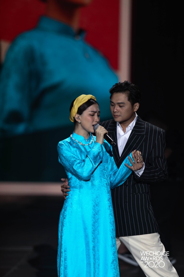 Hiền Hồ và Hoà Minzy đọ giọng đầy thăng hoa, câu chuyện về người thứ ba được đẩy lên cung bậc hoàn toàn mới tại Gala WCA 2020 - Ảnh 11.