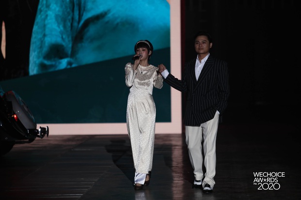 Hiền Hồ và Hoà Minzy đọ giọng đầy thăng hoa, câu chuyện về người thứ ba được đẩy lên cung bậc hoàn toàn mới tại Gala WCA 2020 - Ảnh 7.