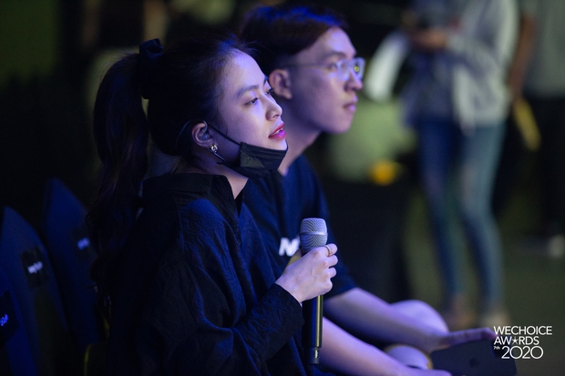 Dàn sao khoe sắc tại buổi tổng duyệt WeChoice 2020: Hoàng Thùy Linh cực xinh, MCK - Tlinh phát cẩu lương, Bích Phương đi luôn với gấu? - Ảnh 8. Dàn sao khoe sắc tại buổi tổng duyệt WeChoice 2020: Hoàng Thùy Linh cực xinh, MCK - Tlinh phát cẩu lương, Bích Phương đi luôn với gấu? - Ảnh 8.