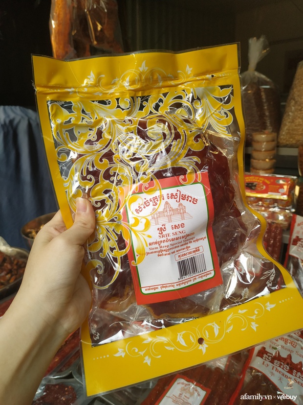 Ghé chợ Campuchia ở Sài Gòn săn món lạ ăn Tết: Cầm vài trăm nghìn mua được những gì? - Ảnh 10.